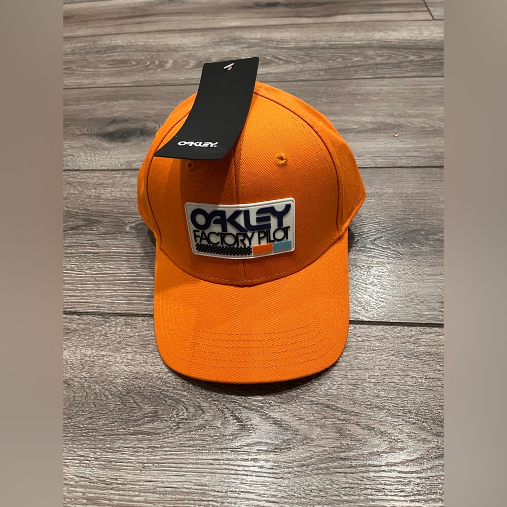 NWT Oakley Pilot Hat - Picture 1 of 3